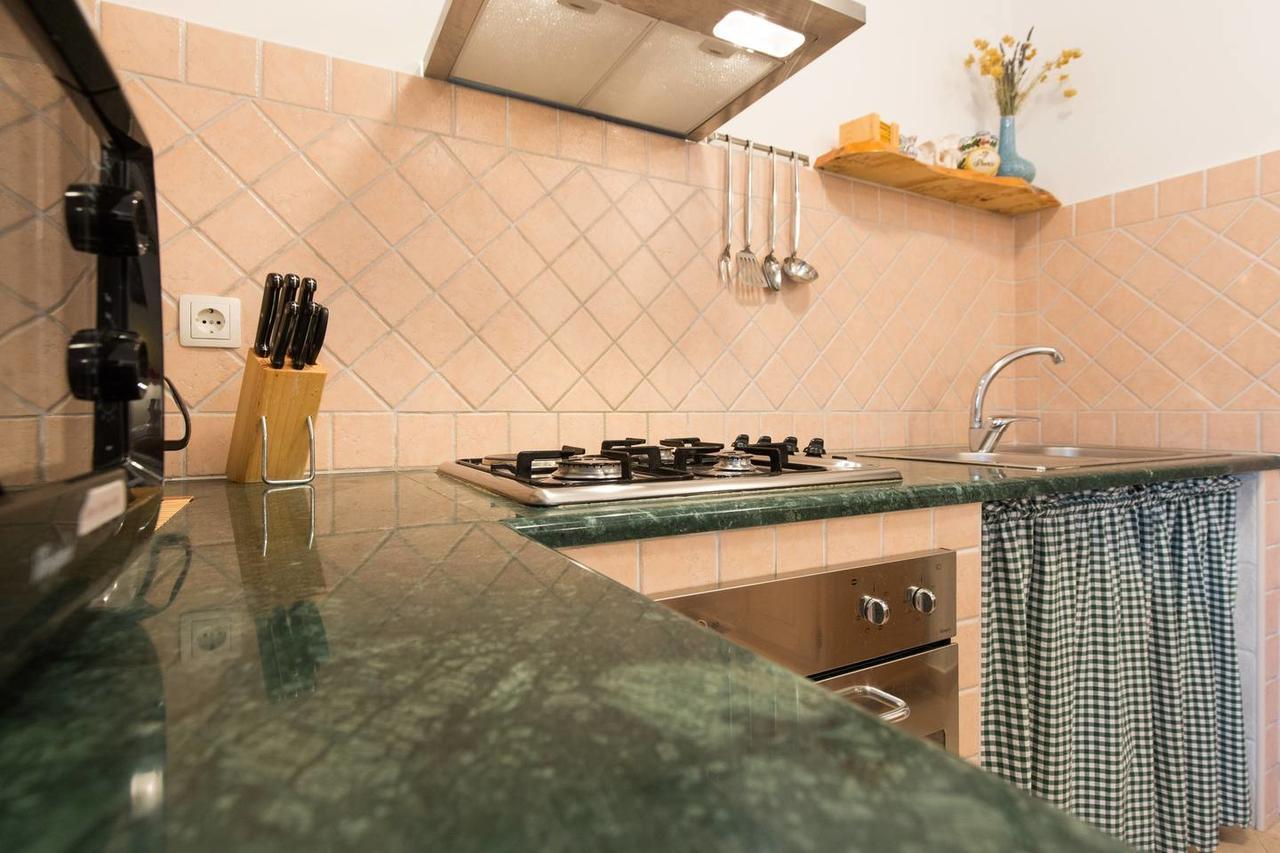 Megi1 Apartment Vrbnik Ngoại thất bức ảnh